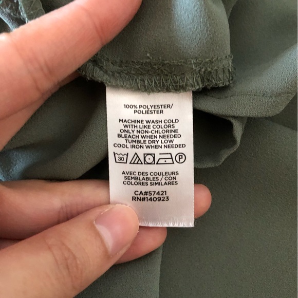 LOFT v-neck puff-sleeve blouse - Picture 5 of 5